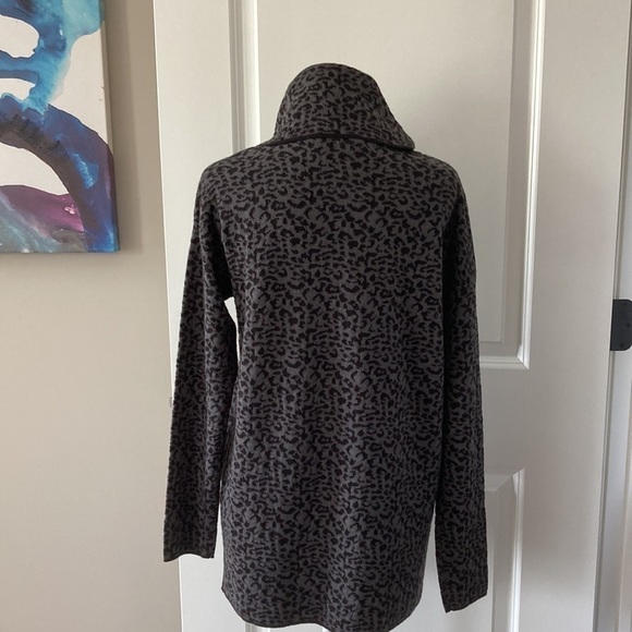 Calvin Klein small turtleneck sweater animal print black gray - Picture 6 of 12